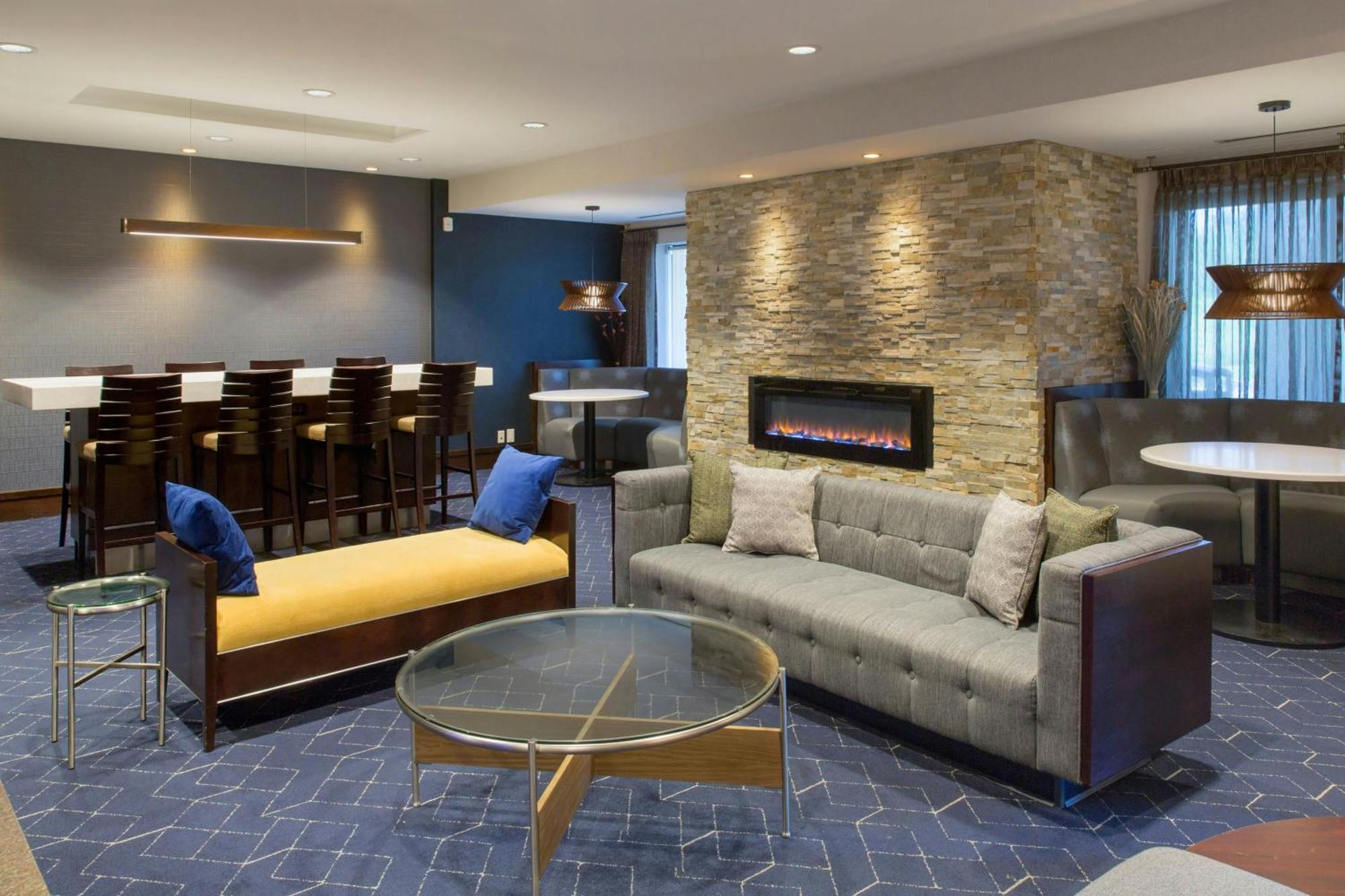 Courtyard By Marriott Buffalo Amherst/university Hotel